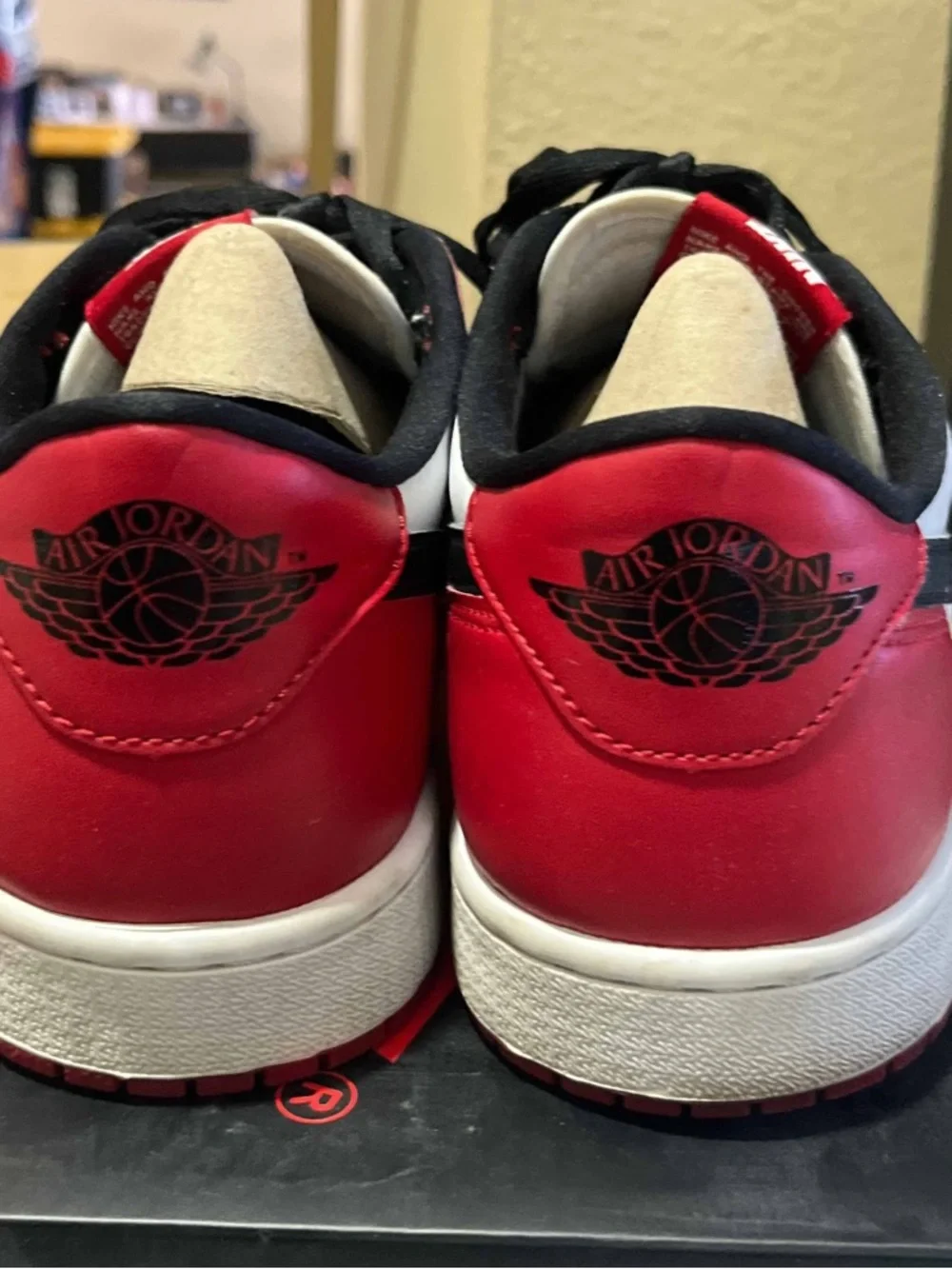 2016 Nike Air Jordan 1 Retro Low OG Chicago 705329 600 Red Black White US11